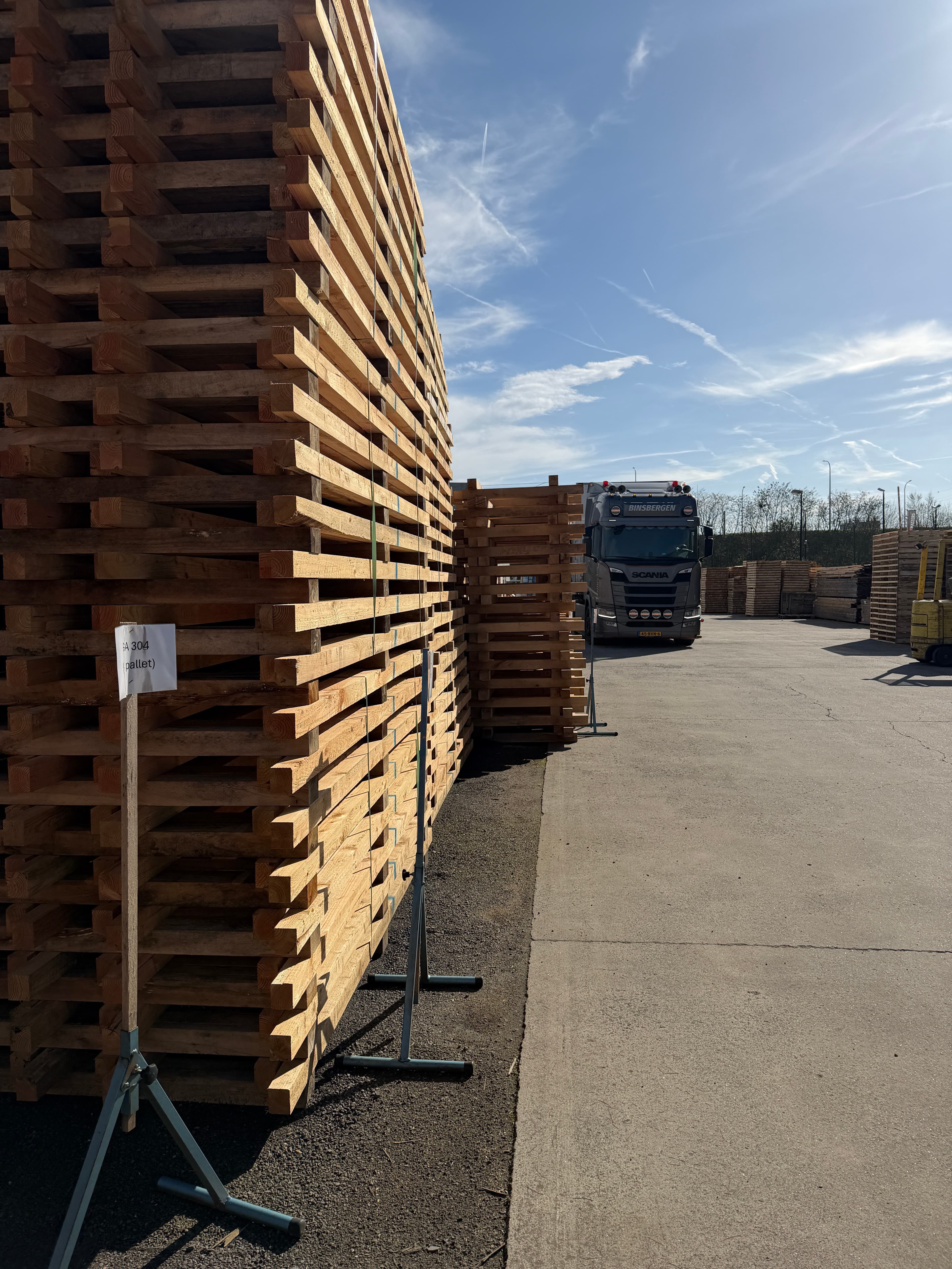 ULTI GROUP — palletten productie
